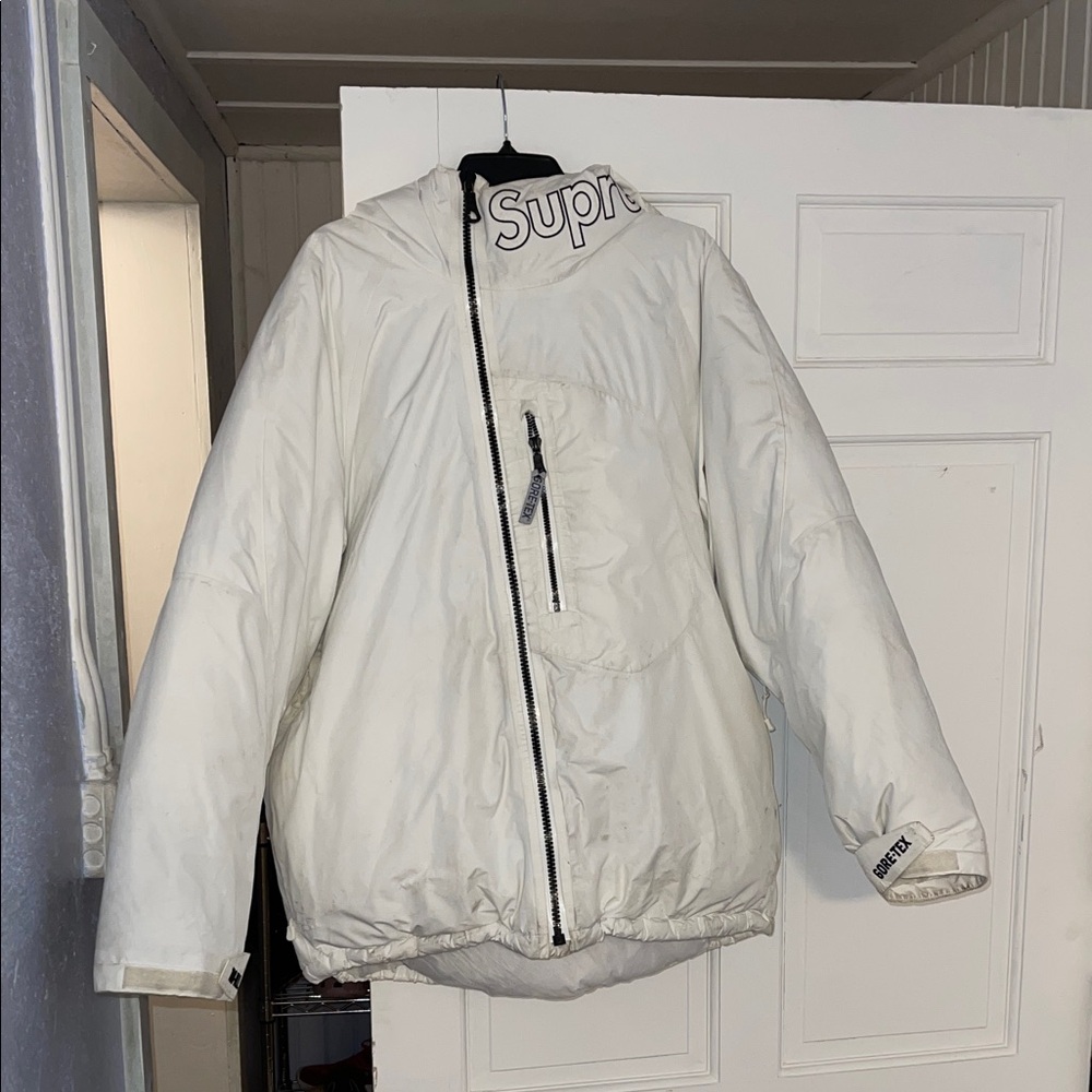 Supreme Gore-Tex 700-fill down parka white